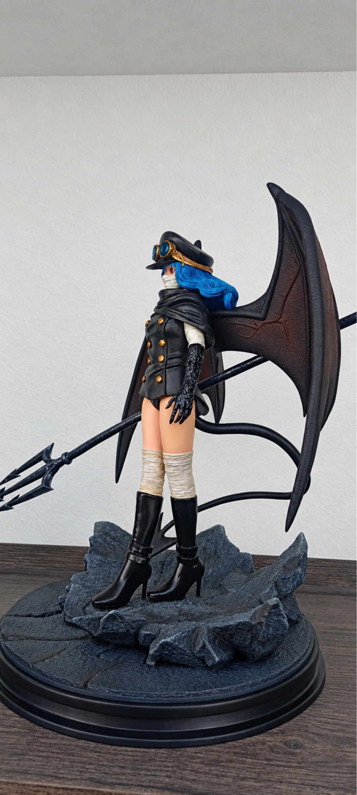 Gunko poseida por Imu – Figura 3D de One Piece